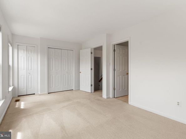 22025 Guilford Station Terrace, Sterling VA 20166