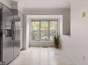 22025 Guilford Station Terrace, Sterling VA 20166
