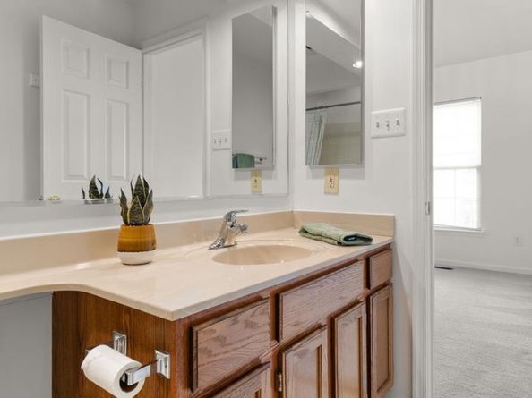 22025 Guilford Station Terrace, Sterling VA 20166