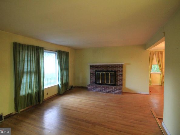2949 Grisdale Road, Abington PA 19001