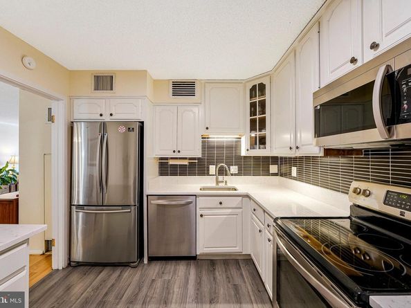 1800 Old Meadow Road 903, Mclean VA 22102