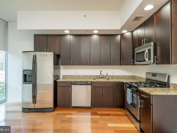 22 S Front Street 305, Philadelphia PA 19106