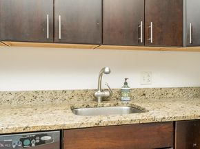 22 S Front Street 305, Philadelphia PA 19106