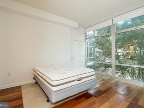 22 S Front Street 305, Philadelphia PA 19106