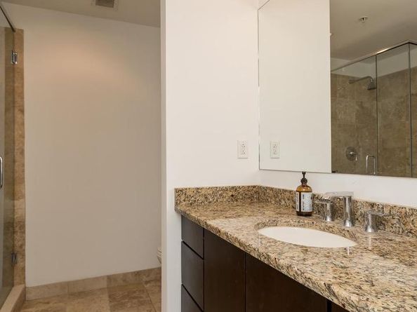 22 S Front Street 305, Philadelphia PA 19106