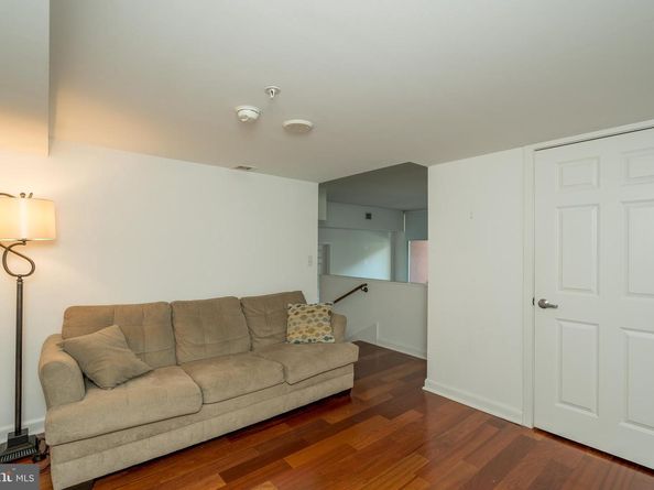 22 S Front Street 305, Philadelphia PA 19106