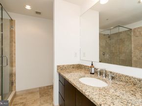 22 S Front Street 305, Philadelphia PA 19106