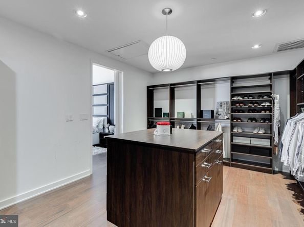 105-32 S 12TH Street PENTHOUSE 504, Philadelphia PA 19107