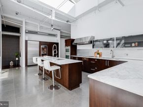 105-32 S 12TH Street PENTHOUSE 504, Philadelphia PA 19107