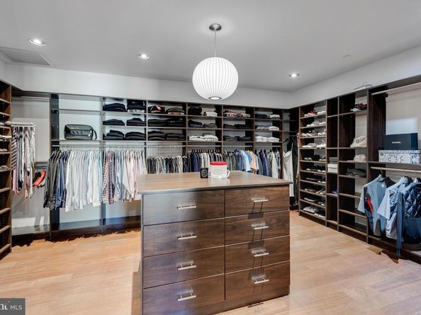 105-32 S 12TH Street PENTHOUSE 504, Philadelphia PA 19107