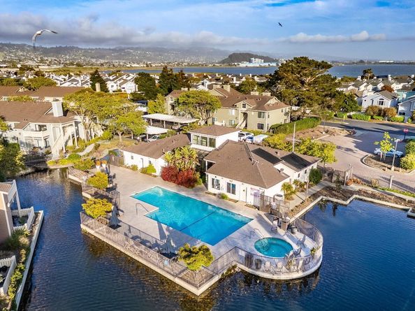 57 Lakeshore Court, Richmond CA 94804