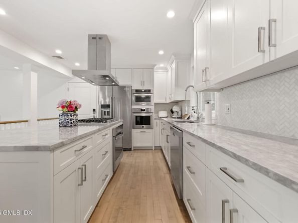 150 Pemberwick Road, Greenwich CT 06831
