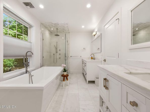 150 Pemberwick Road, Greenwich CT 06831