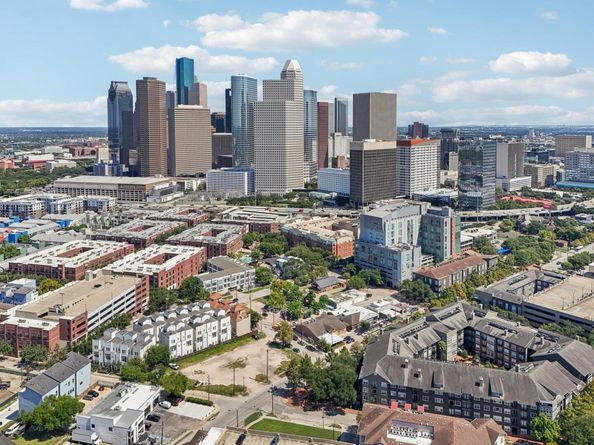 1106 Oneil ST, Houston TX 77019