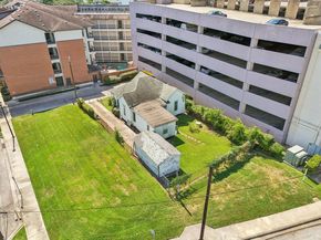 1106 Oneil ST, Houston TX 77019