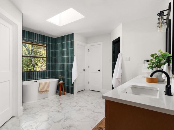 10905 Chateau HL, Austin TX 78750