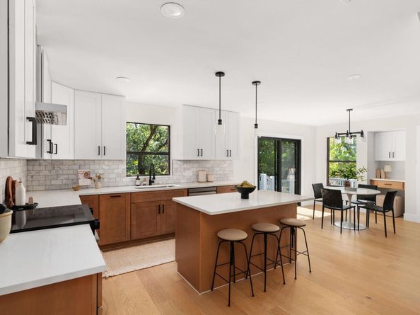10905 Chateau HL, Austin TX 78750
