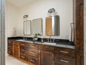 2017 Kinney Ave B, Austin TX 78704