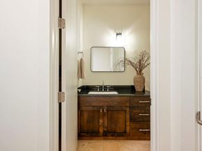 2017 Kinney Ave B, Austin TX 78704