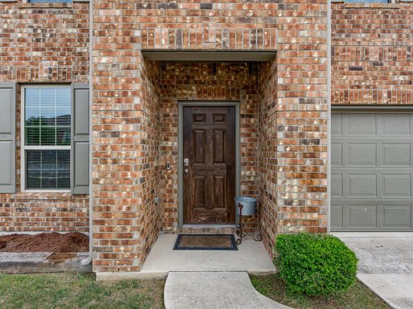7001 Midlothian DR, Austin TX 78754