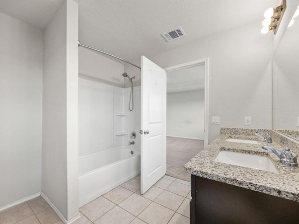 7001 Midlothian DR, Austin TX 78754