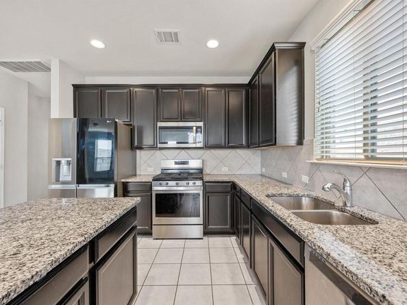 7001 Midlothian DR, Austin TX 78754