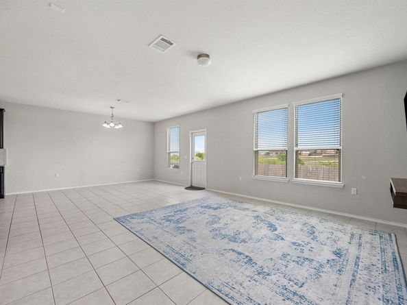 7001 Midlothian DR, Austin TX 78754