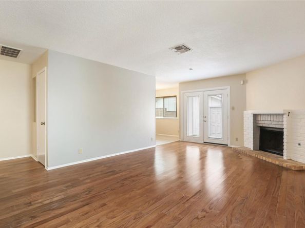 1407 W Braker LN B, Austin TX 78758