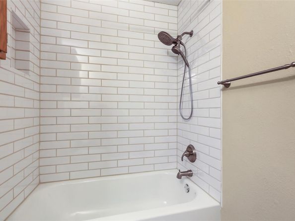 1407 W Braker LN B, Austin TX 78758