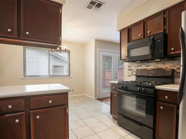 1407 W Braker LN B, Austin TX 78758