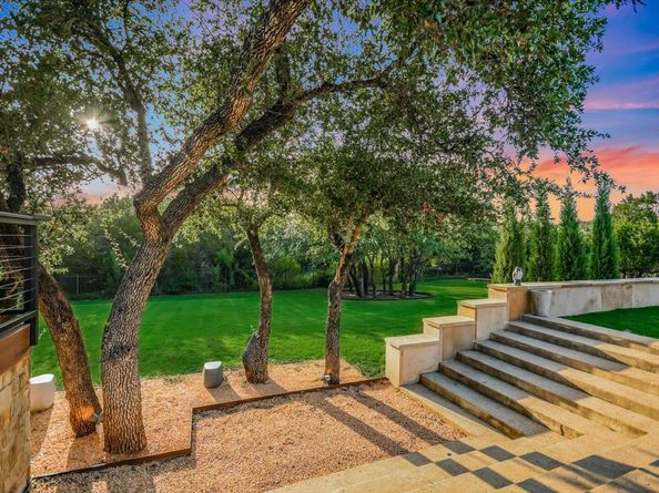 9011 San Diego RD, Austin TX 78737