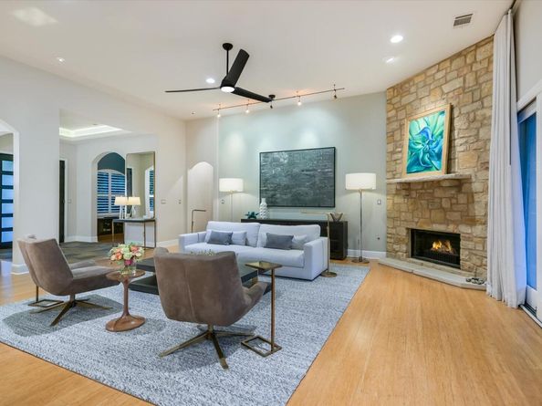 9011 San Diego RD, Austin TX 78737