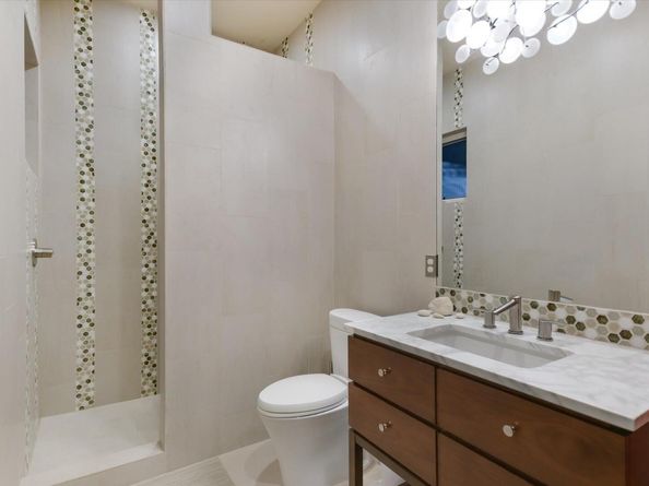 9011 San Diego RD, Austin TX 78737