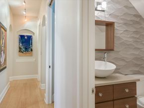 9011 San Diego RD, Austin TX 78737