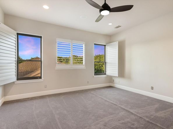 9011 San Diego RD, Austin TX 78737