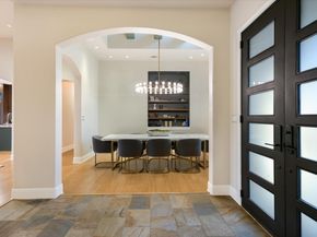 9011 San Diego RD, Austin TX 78737