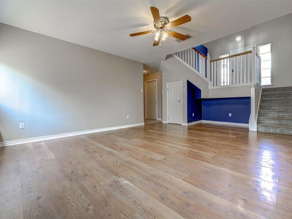 1817 Rosenborough LN N, Round Rock TX 78665