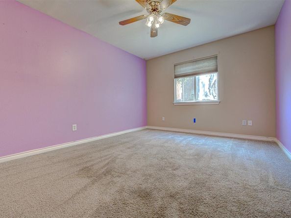 1817 Rosenborough LN N, Round Rock TX 78665