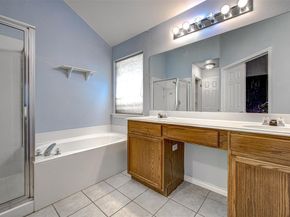 1817 Rosenborough LN N, Round Rock TX 78665
