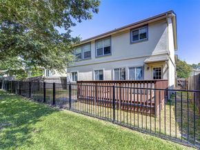 1817 Rosenborough LN N, Round Rock TX 78665