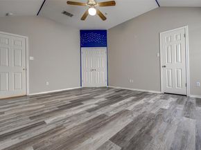 1817 Rosenborough LN N, Round Rock TX 78665