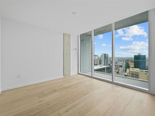 313 W 17th ST 2103, Austin TX 78701