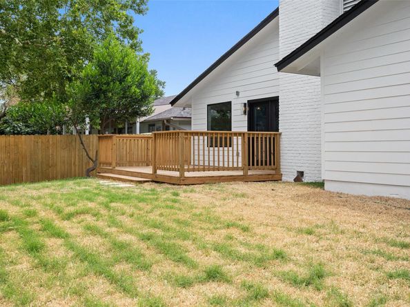 5806 Burnhill DR, Austin TX 78745