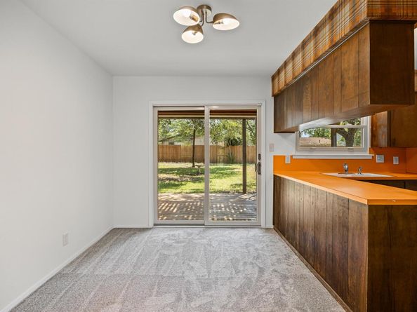 1107 Dunstan DR, Austin TX 78745