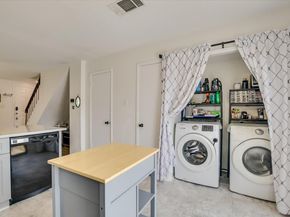 11901 Swearingen DR 4, Austin TX 78758