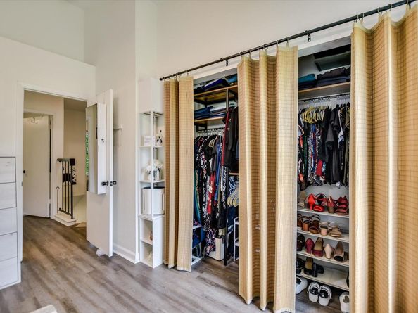 11901 Swearingen DR 4, Austin TX 78758