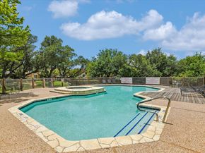 11901 Swearingen DR 4, Austin TX 78758