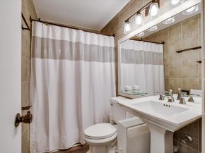 11901 Swearingen DR 4, Austin TX 78758
