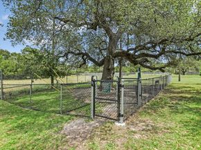 11901 Swearingen DR 4, Austin TX 78758