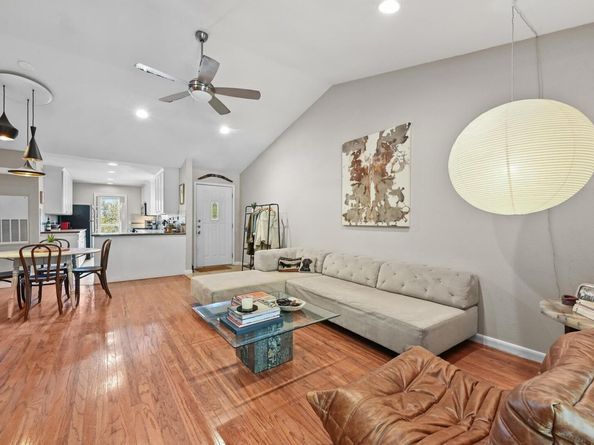 2450 Wickersham LN 304, Austin TX 78741